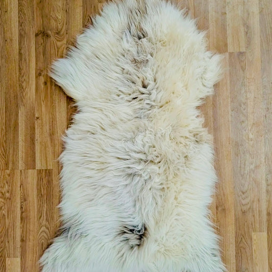 Hill Sheep Single Sheepskin Rug