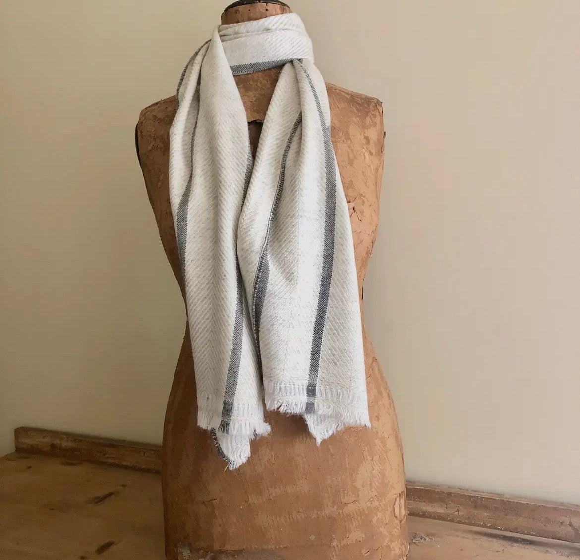 100% Soft Wool Scarf