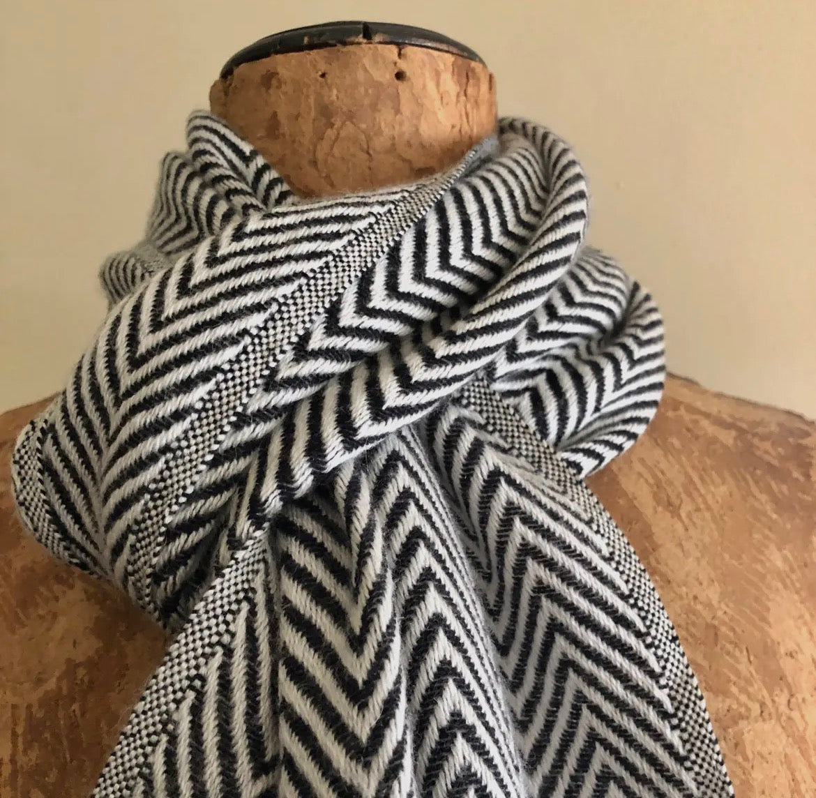 100% Soft Wool Scarf