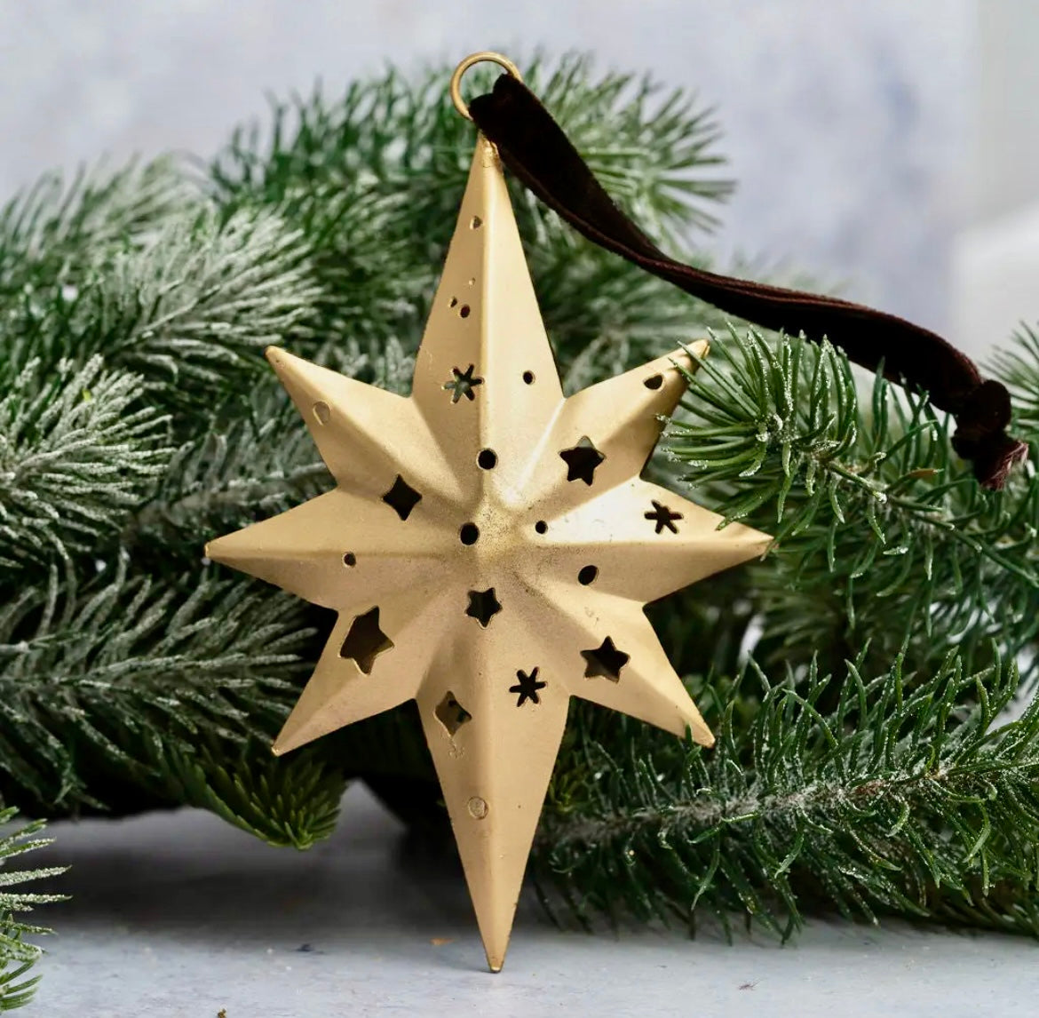 Gold Star Iron Hanging Decoration